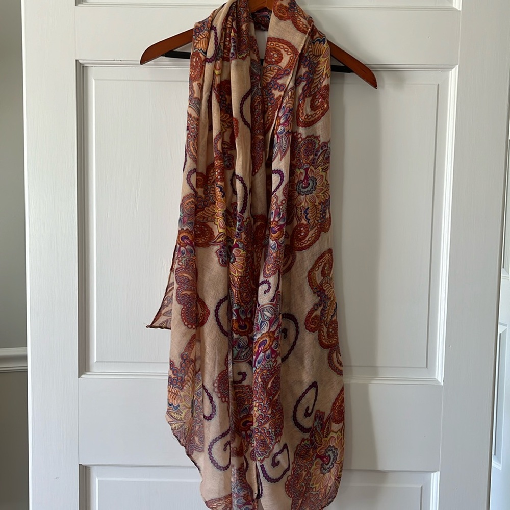Women’s Scarf/Wrap perfect for Fall